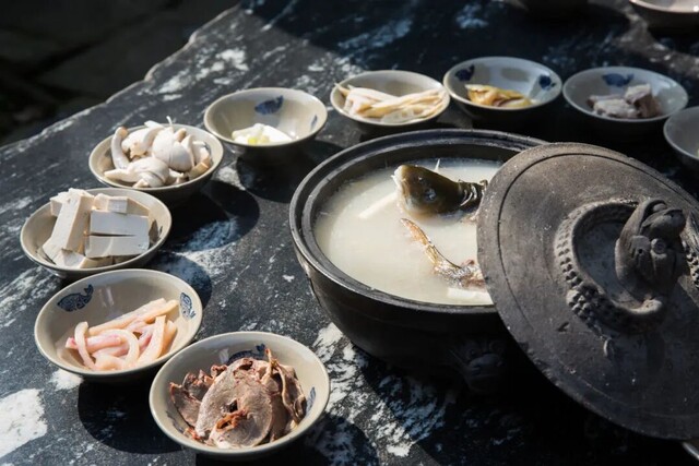 砂锅雅鱼郝立艺摄-3 (2).jpg