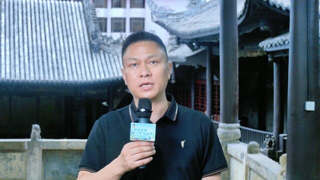 16记者2.jpg