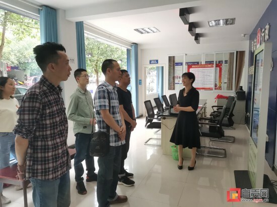 图：自流井区司法局开展“司法行政开放日”活动