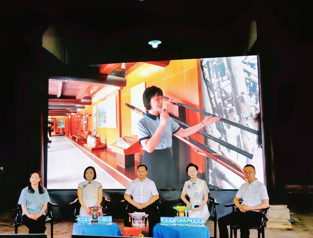 13连线盐博馆.jpg