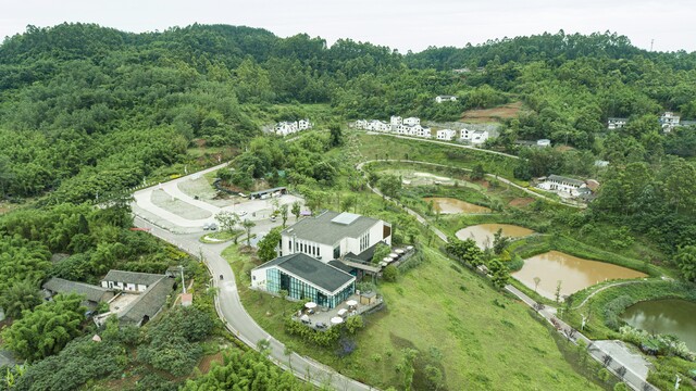 尖山艺术小镇.jpg