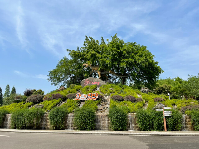 1B2D7D9A-6D83-4E5E-8D7B-4471571FC8EF