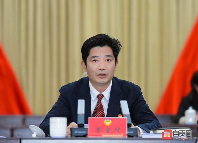 区委书记黄雪智讲话